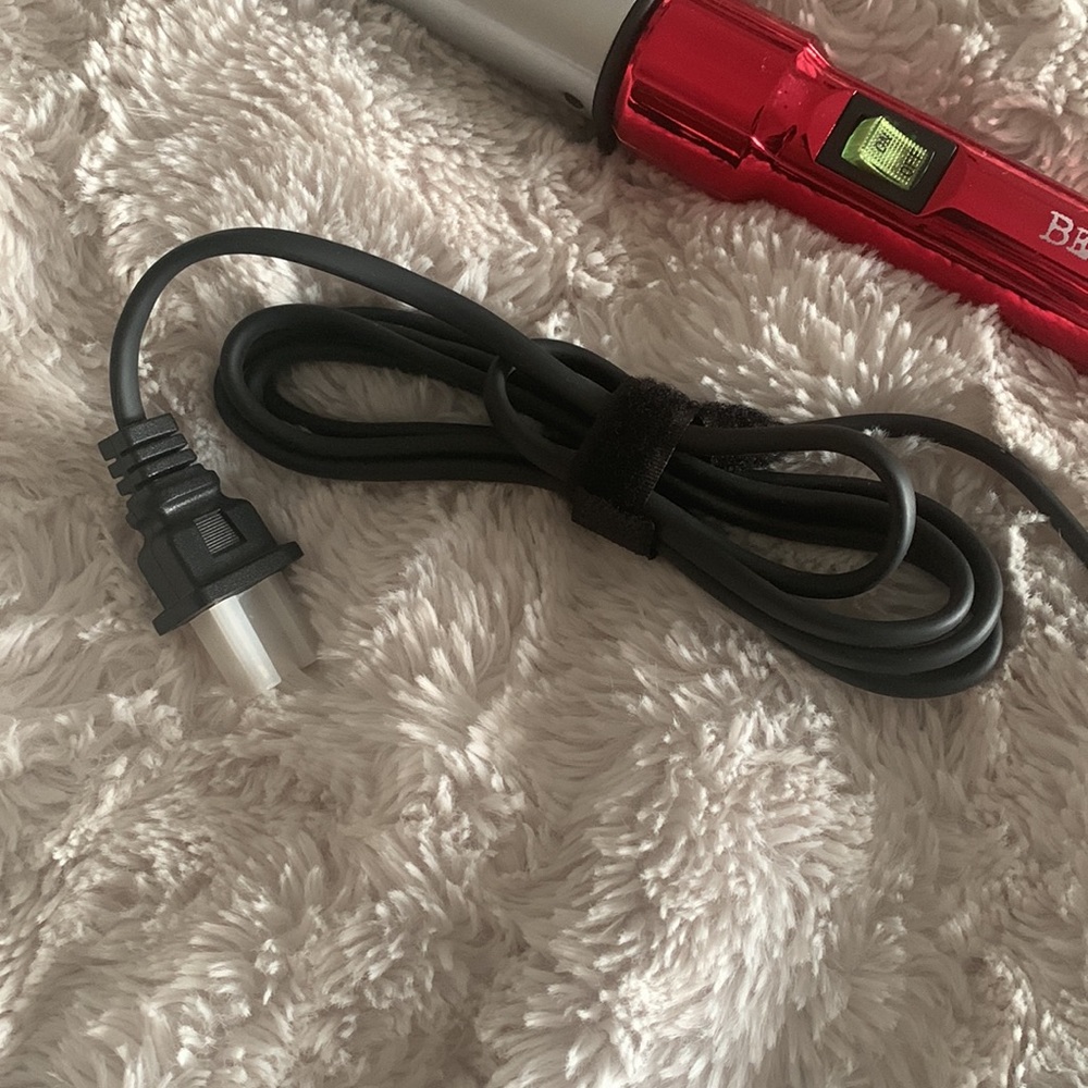 Non-Clip Curling Iron by Bed Head TIGI - Picture 4 of 4